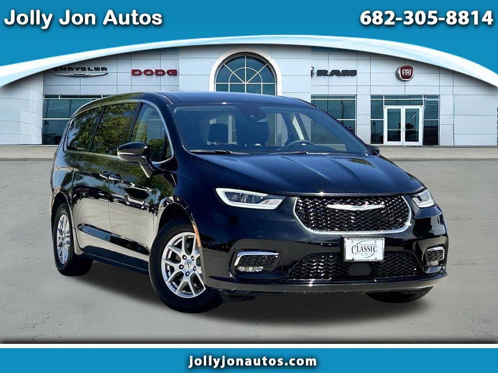 Chrysler Pacifica Touring L 2024