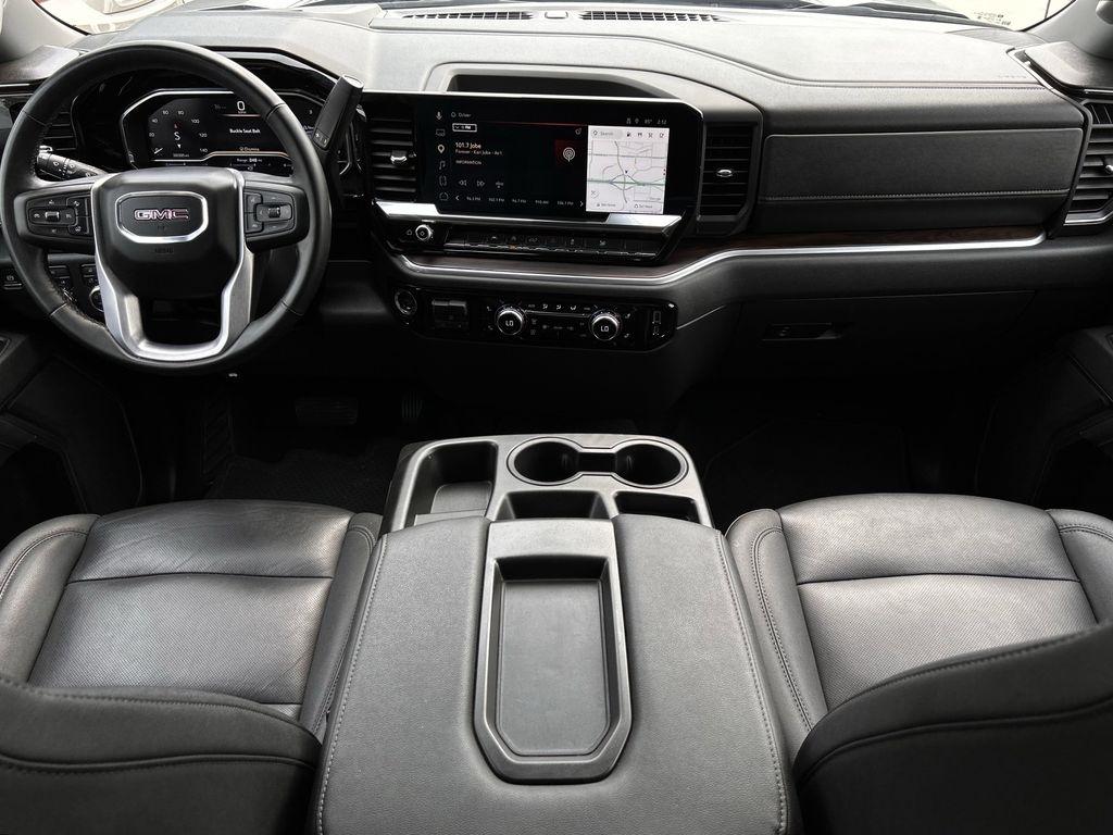 GMC Sierra 1500 SLT Crew Cab 4WD 2025