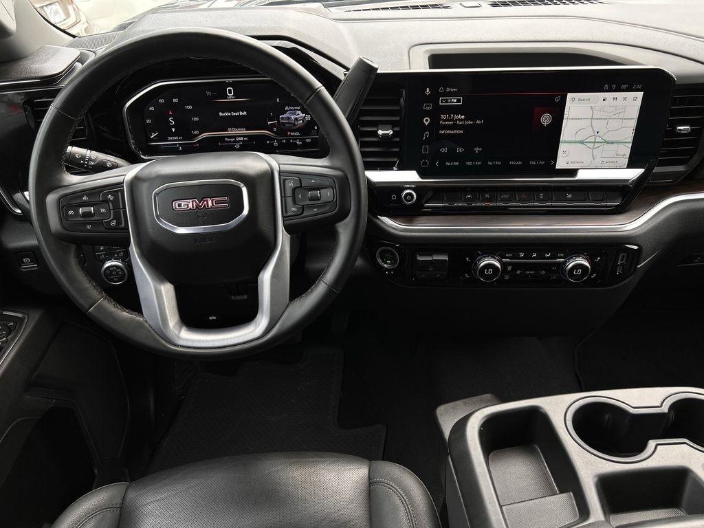 GMC Sierra 1500 SLT Crew Cab 4WD 2025