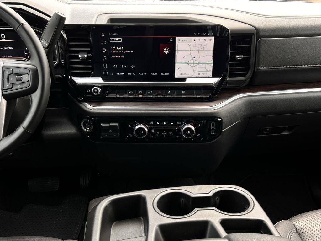 GMC Sierra 1500 SLT Crew Cab 4WD 2025