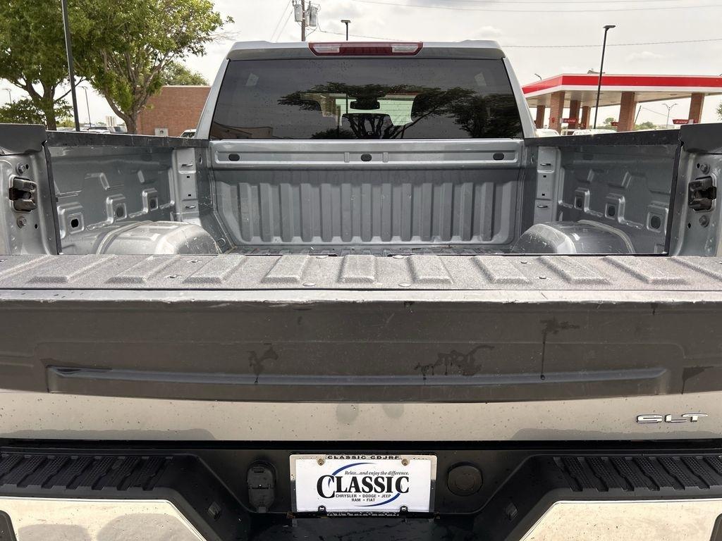 GMC Sierra 1500 SLT Crew Cab 4WD 2025