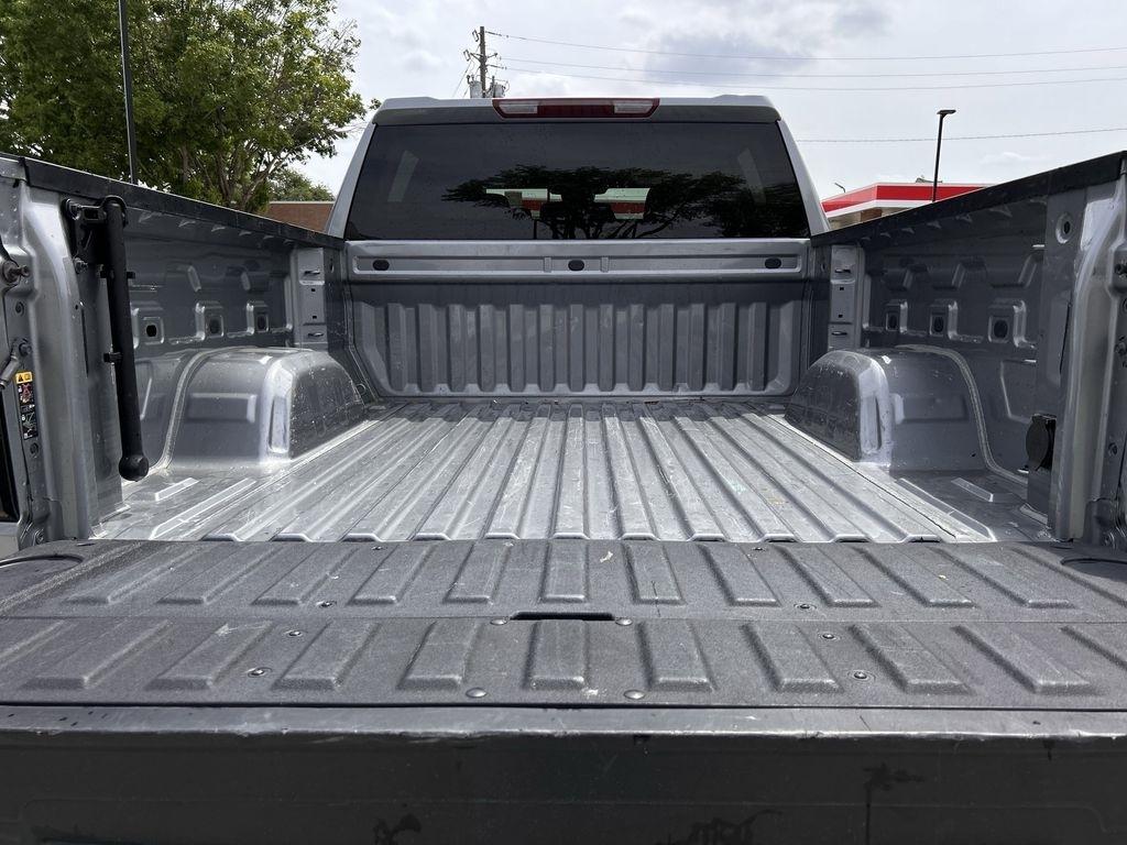 GMC Sierra 1500 SLT Crew Cab 4WD 2025