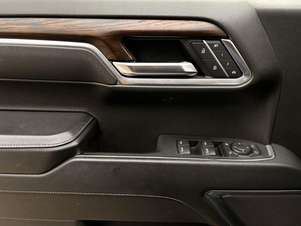 GMC Sierra 1500 SLT Crew Cab 2WD 2025