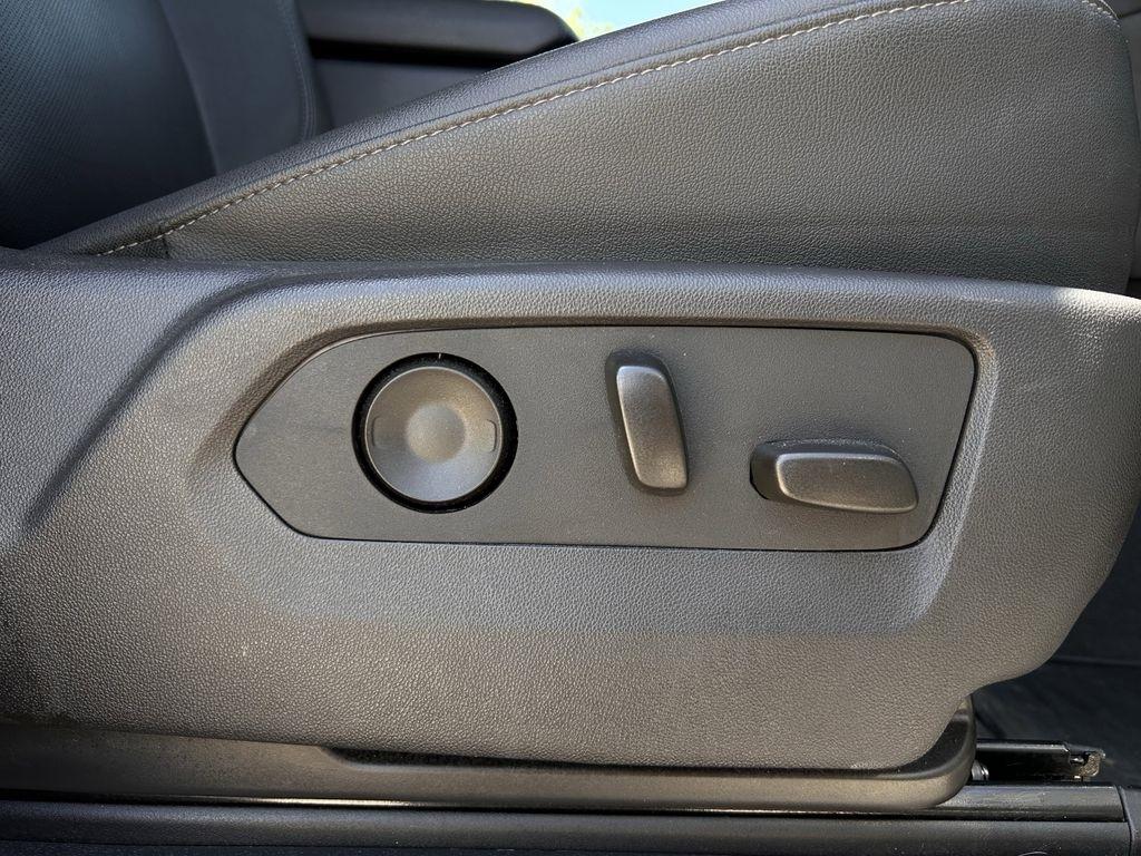 GMC Sierra 1500 SLT Crew Cab 2WD 2025