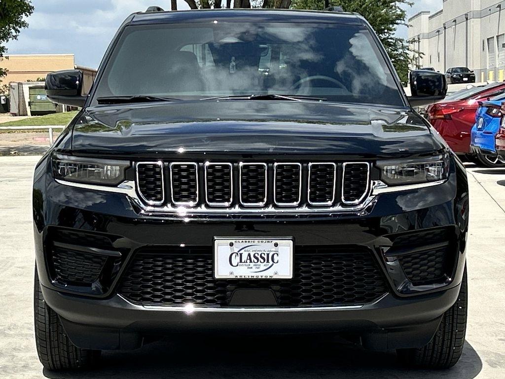 Jeep Grand Cherokee Laredo E 2WD 2025