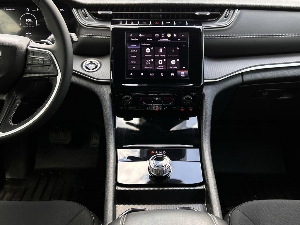 Jeep Grand Cherokee Laredo E 2WD 2025