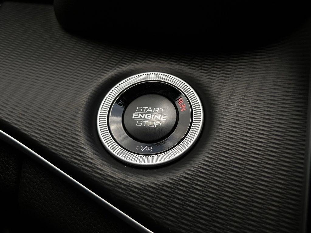Jeep Grand Cherokee Laredo E 2WD 2025