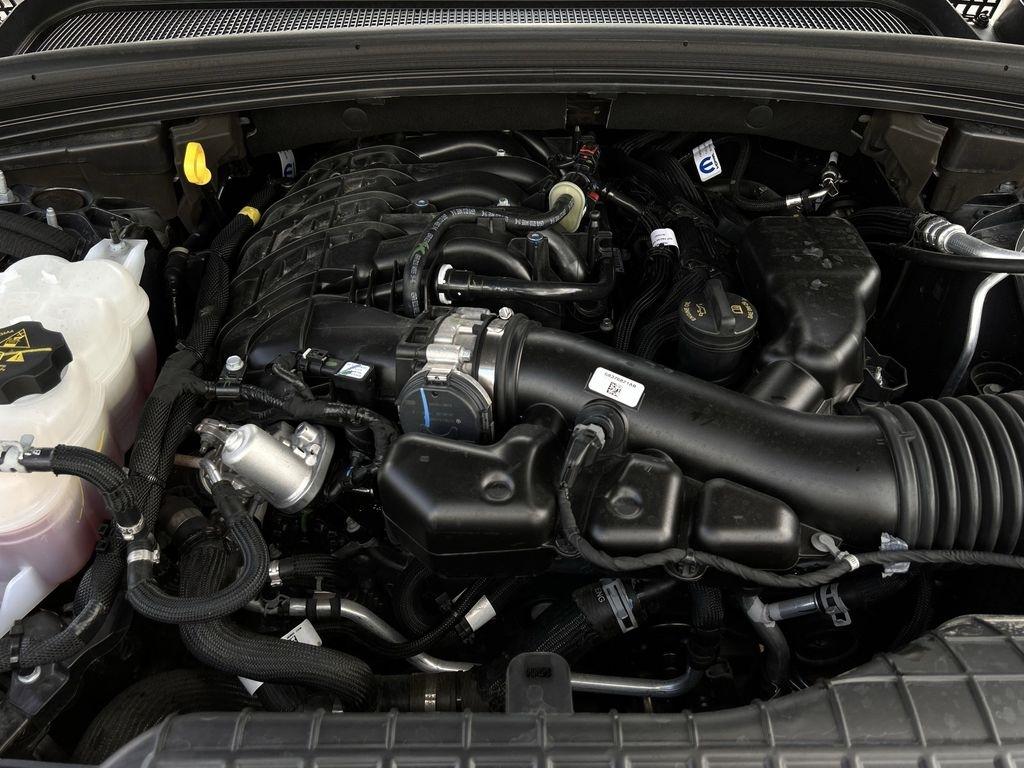 Jeep Grand Cherokee Laredo E 2WD 2025