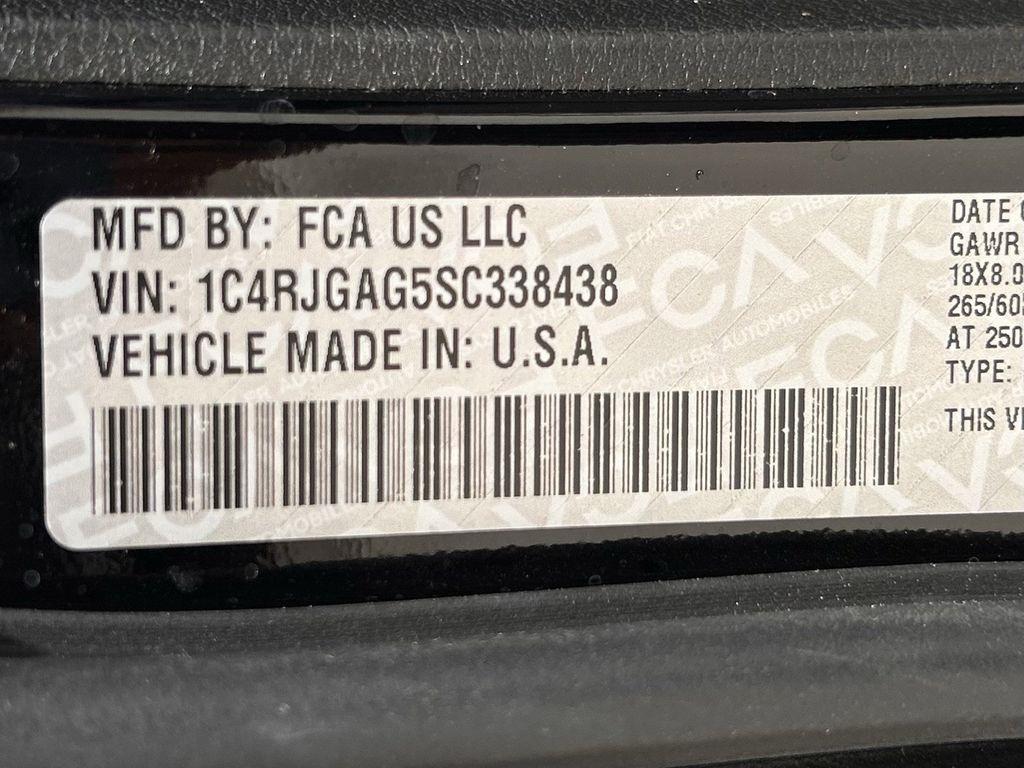 Jeep Grand Cherokee Laredo E 2WD 2025