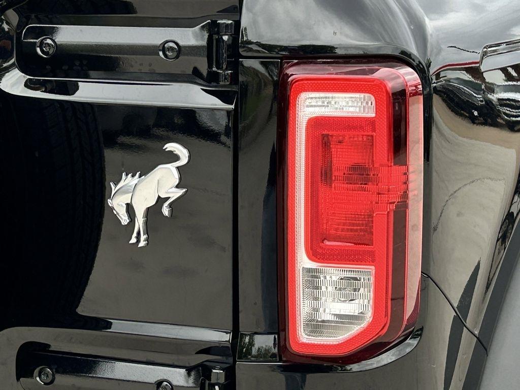 Ford Bronco Base 2-Door 2022