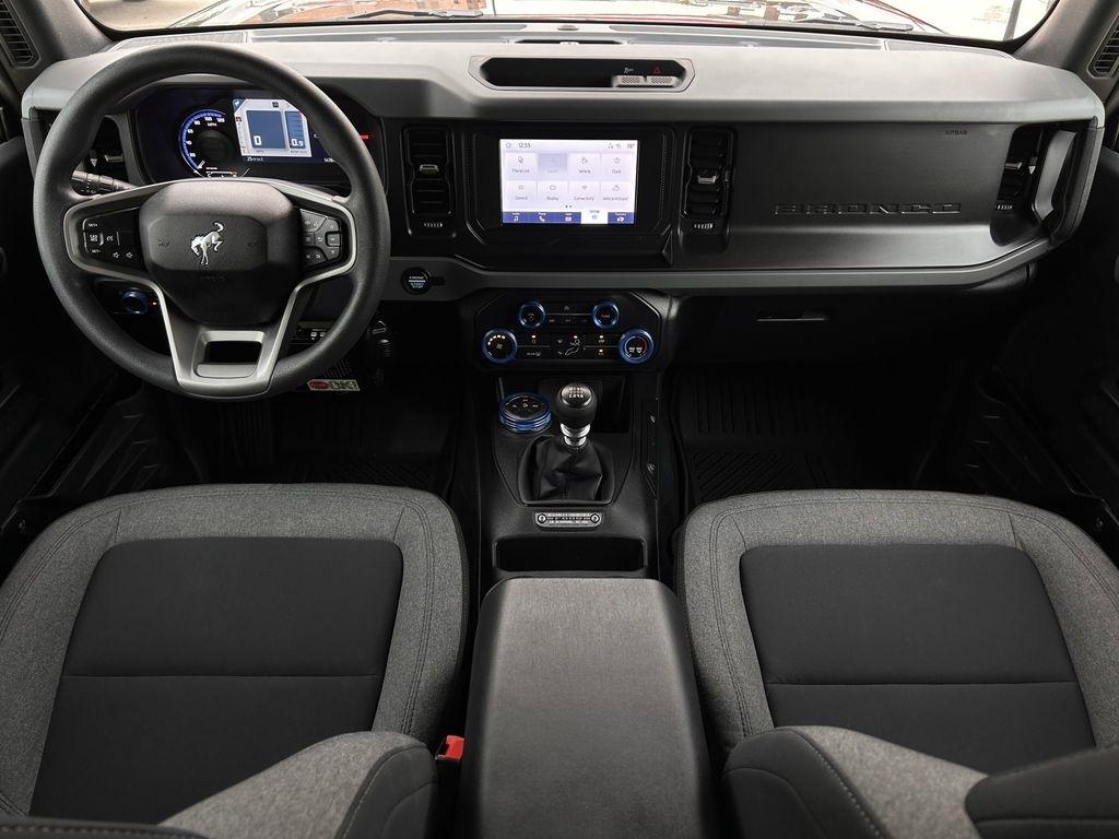 Ford Bronco Base 2-Door 2022