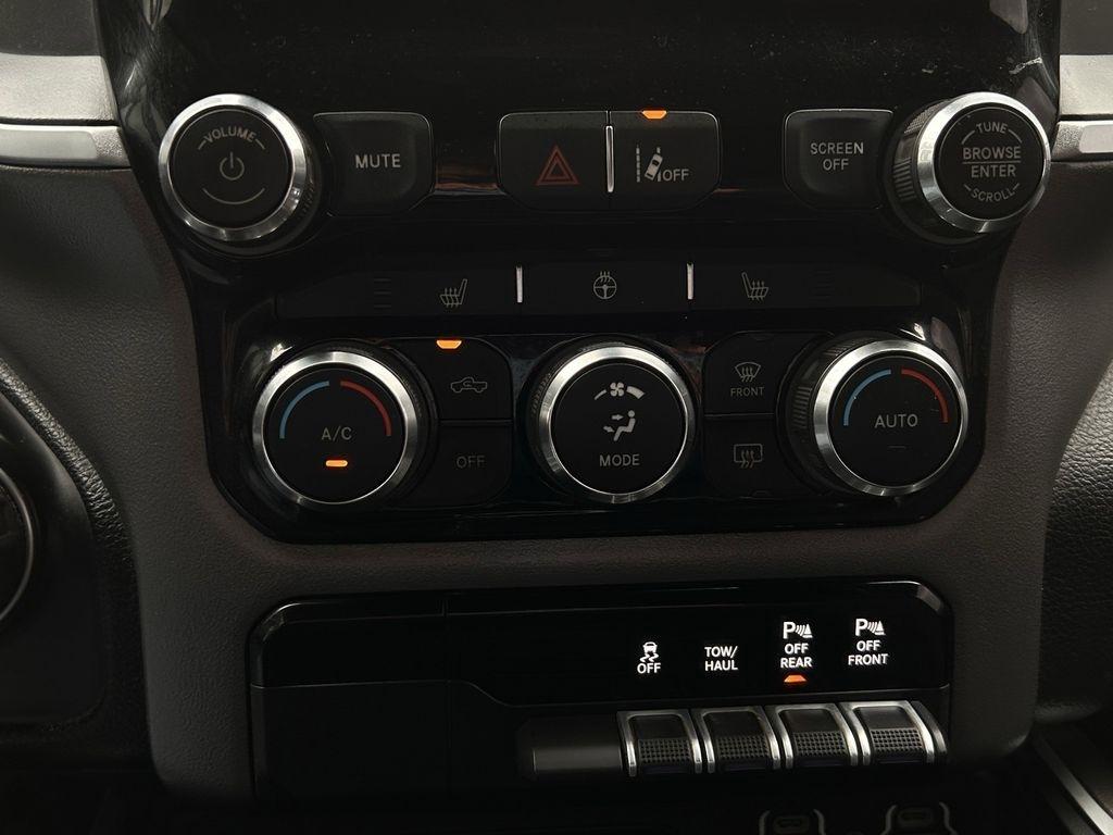 RAM 1500 Big Horn Quad Cab 2WD 2022