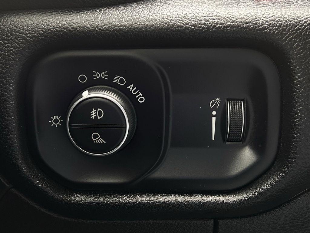 RAM 1500 Big Horn Quad Cab 2WD 2022