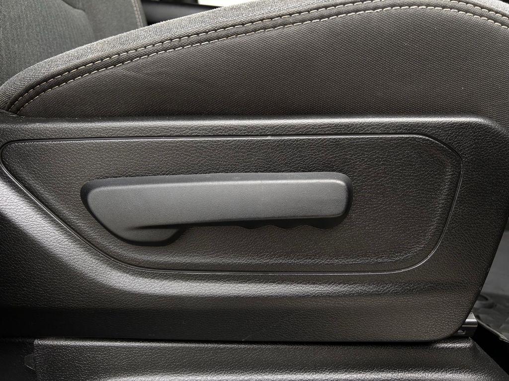 RAM 1500 Big Horn Quad Cab 2WD 2022