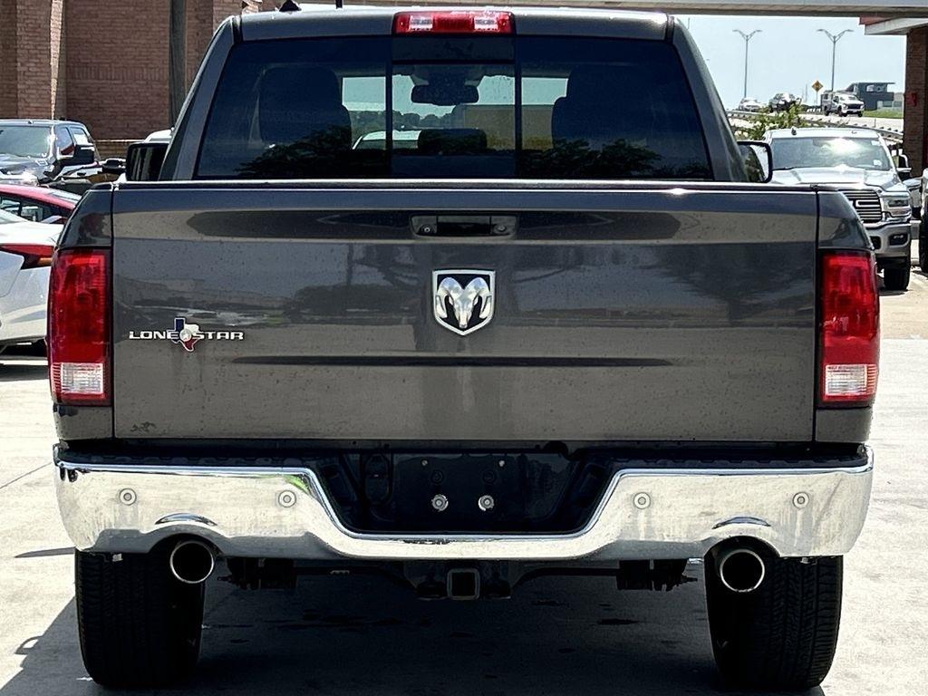 RAM 1500 SLT Crew Cab SWB 2WD 2016