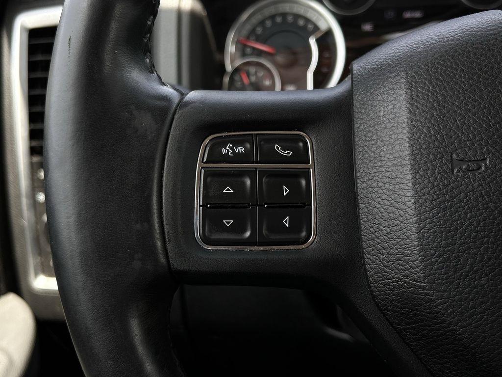 RAM 1500 SLT Crew Cab SWB 2WD 2016