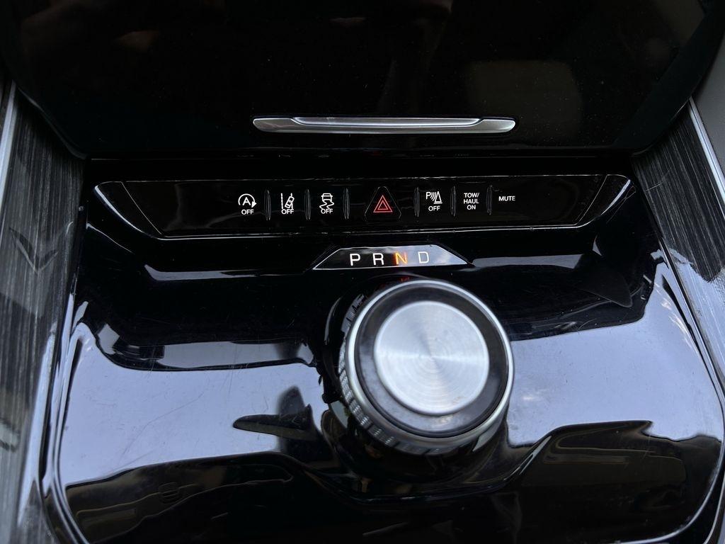 Jeep Wagoneer Series II 2022