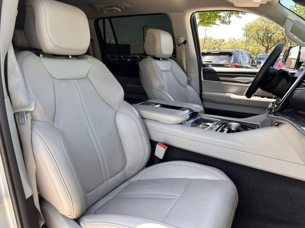 Jeep Wagoneer Series II 2022