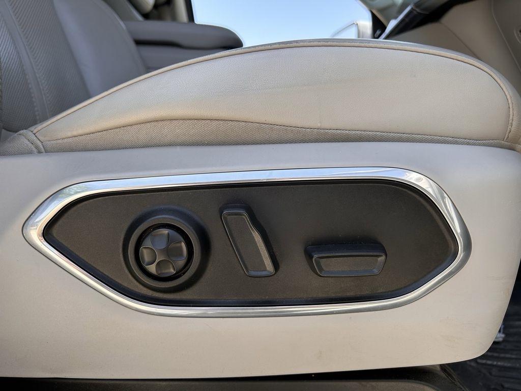 Jeep Wagoneer Series II 2022