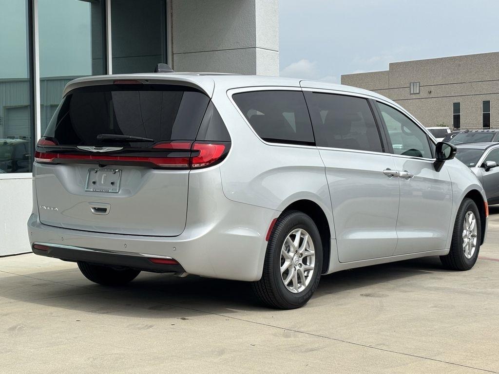 Chrysler Pacifica Select 2026