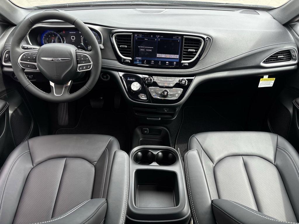 Chrysler Pacifica Select 2026