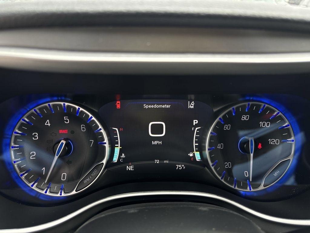 Chrysler Pacifica Select 2026