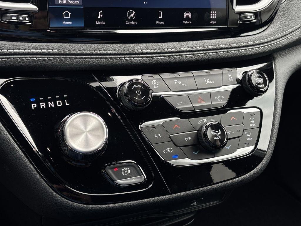 Chrysler Pacifica Select 2026