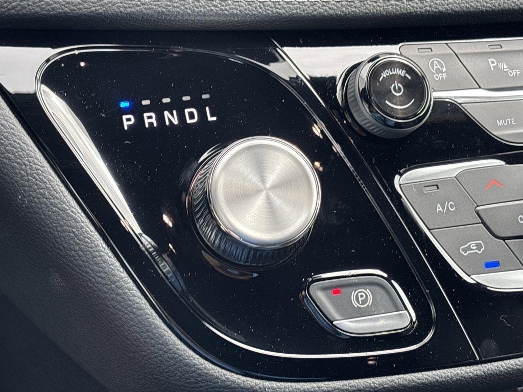Chrysler Pacifica Select 2026