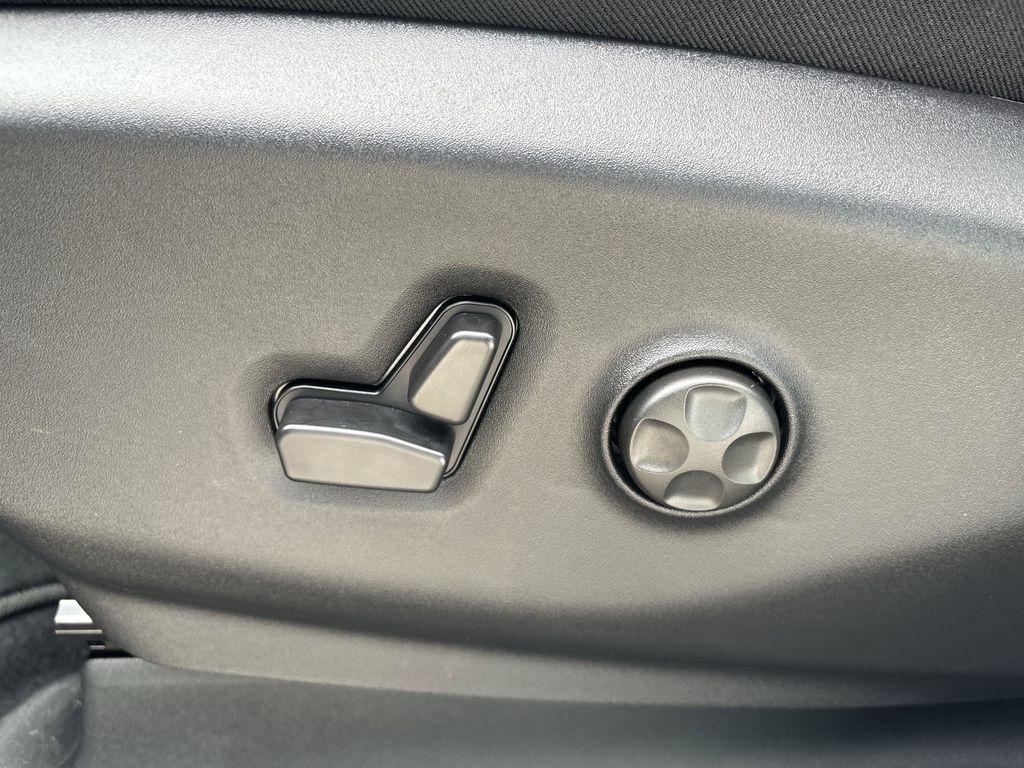 Chrysler Pacifica Select 2026