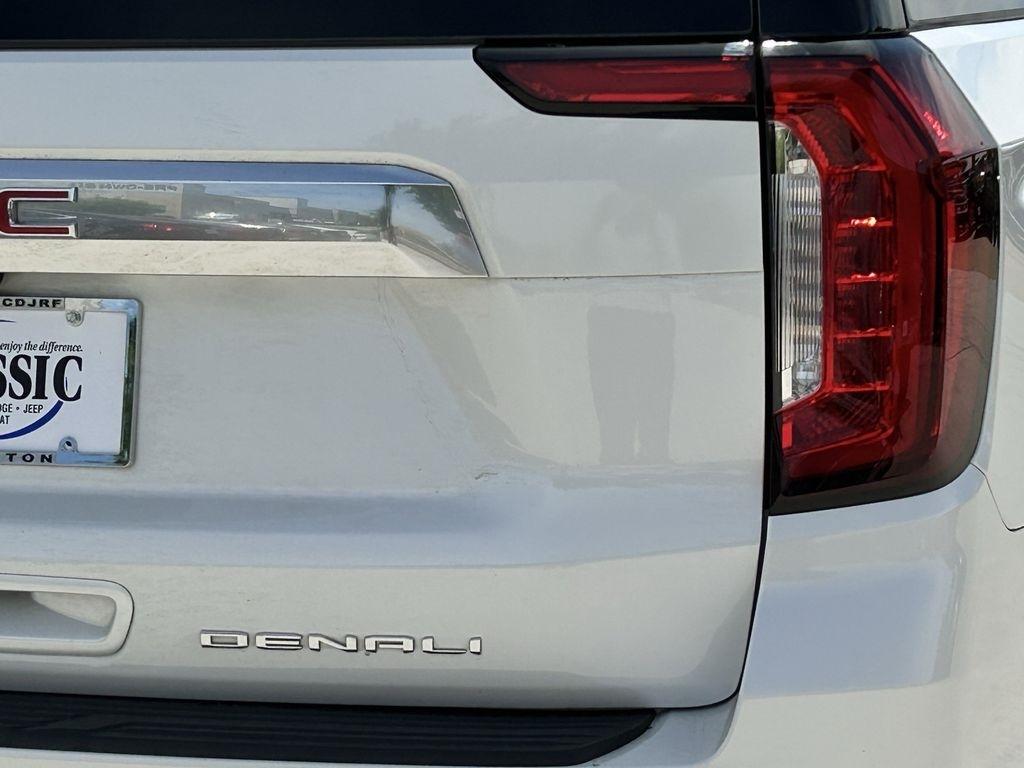 GMC Yukon XL Denali 4WD 2024