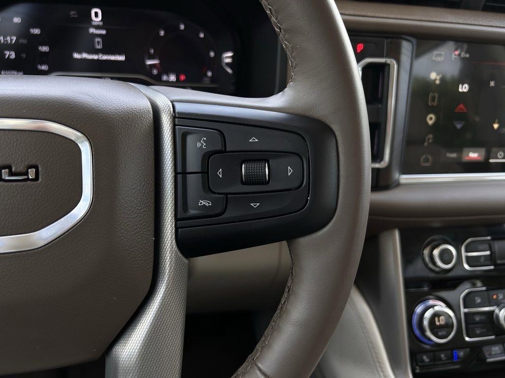 GMC Yukon XL Denali 4WD 2024