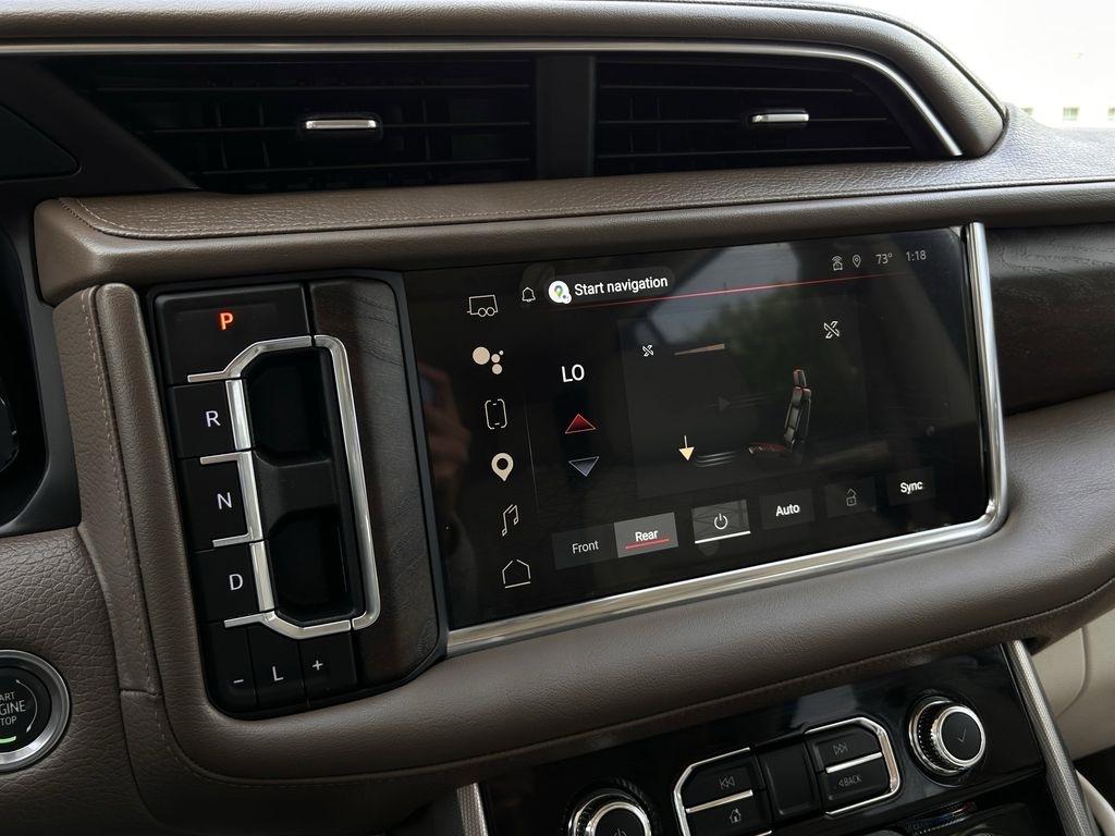 GMC Yukon XL Denali 4WD 2024