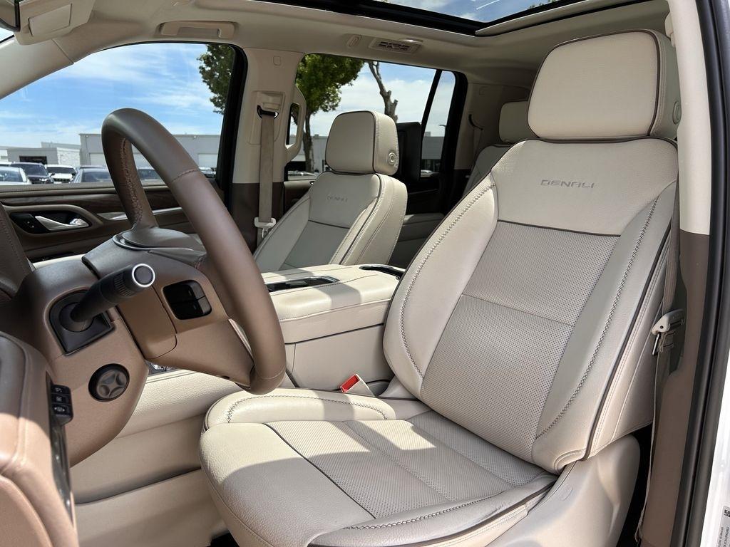 GMC Yukon XL Denali 4WD 2024