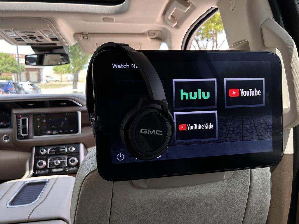 GMC Yukon XL Denali 4WD 2024