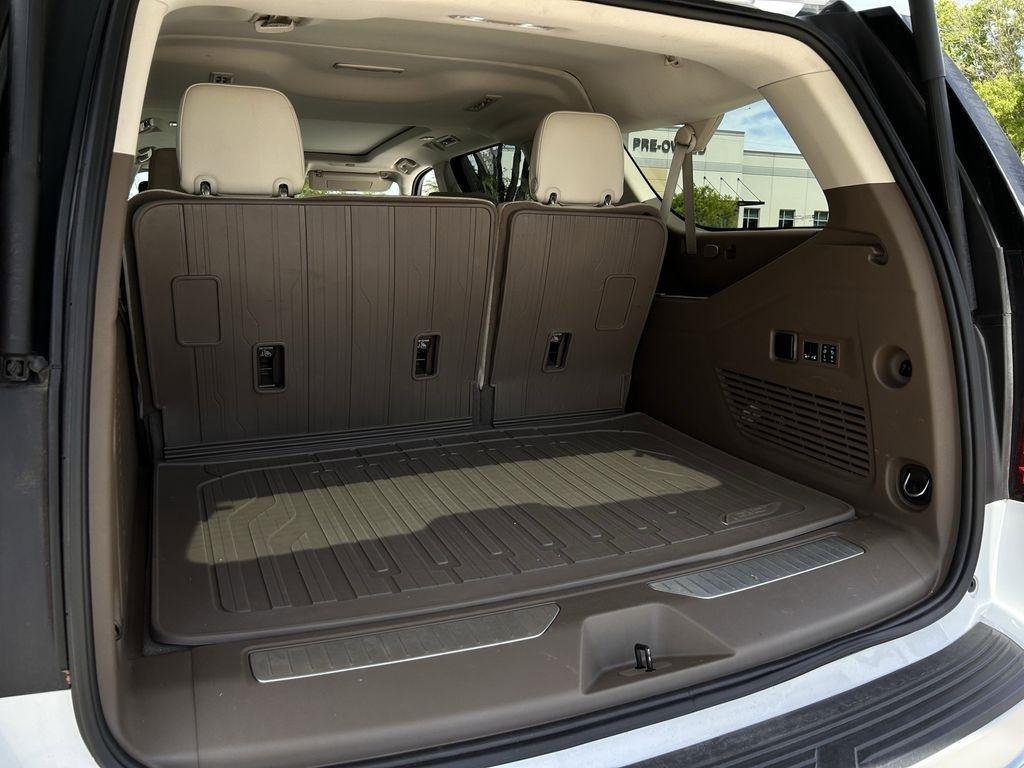 GMC Yukon XL Denali 4WD 2024