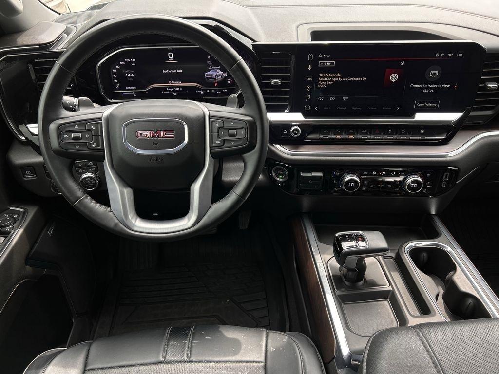 GMC Sierra 1500 SLT Crew Cab 4WD 2024