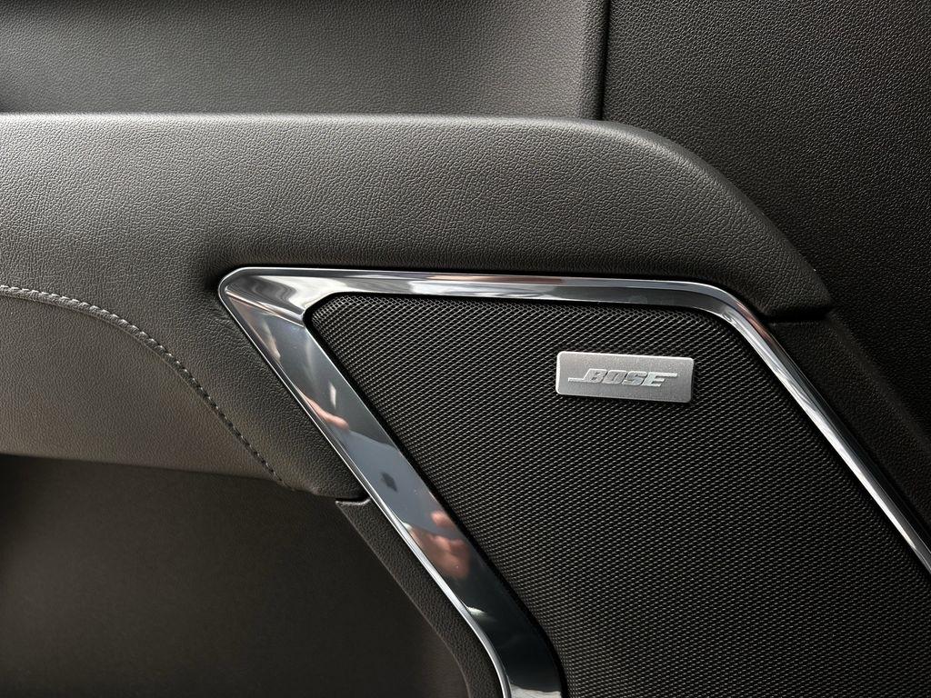 GMC Sierra 1500 SLT Crew Cab 4WD 2024