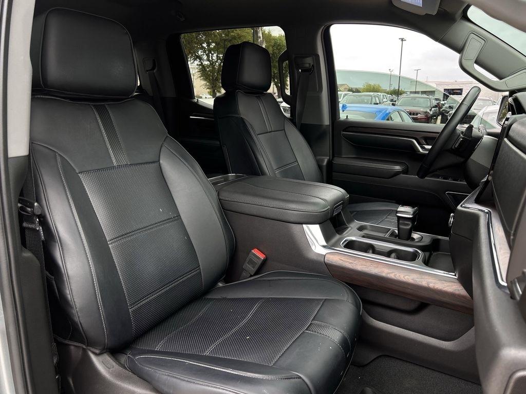 GMC Sierra 1500 SLT Crew Cab 4WD 2024