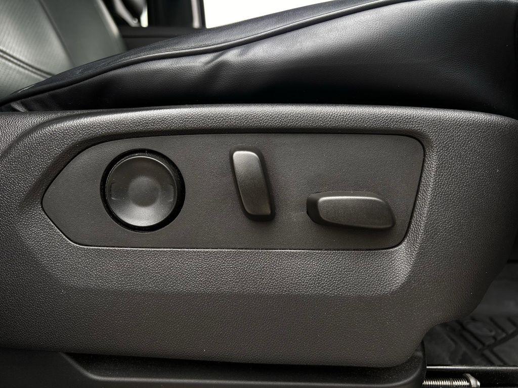 GMC Sierra 1500 SLT Crew Cab 4WD 2024