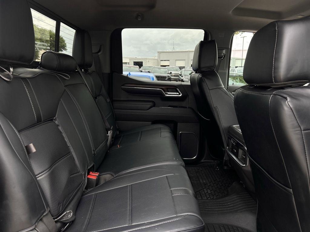 GMC Sierra 1500 SLT Crew Cab 4WD 2024