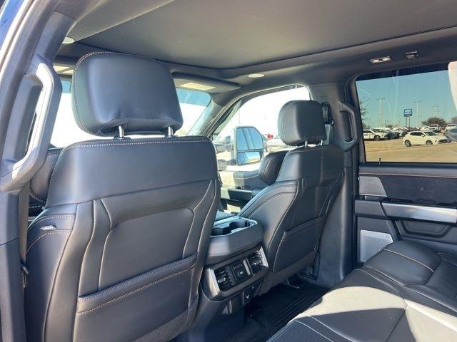 Ford F-350 SD Platinum Crew Cab Long Box 4WD 2024