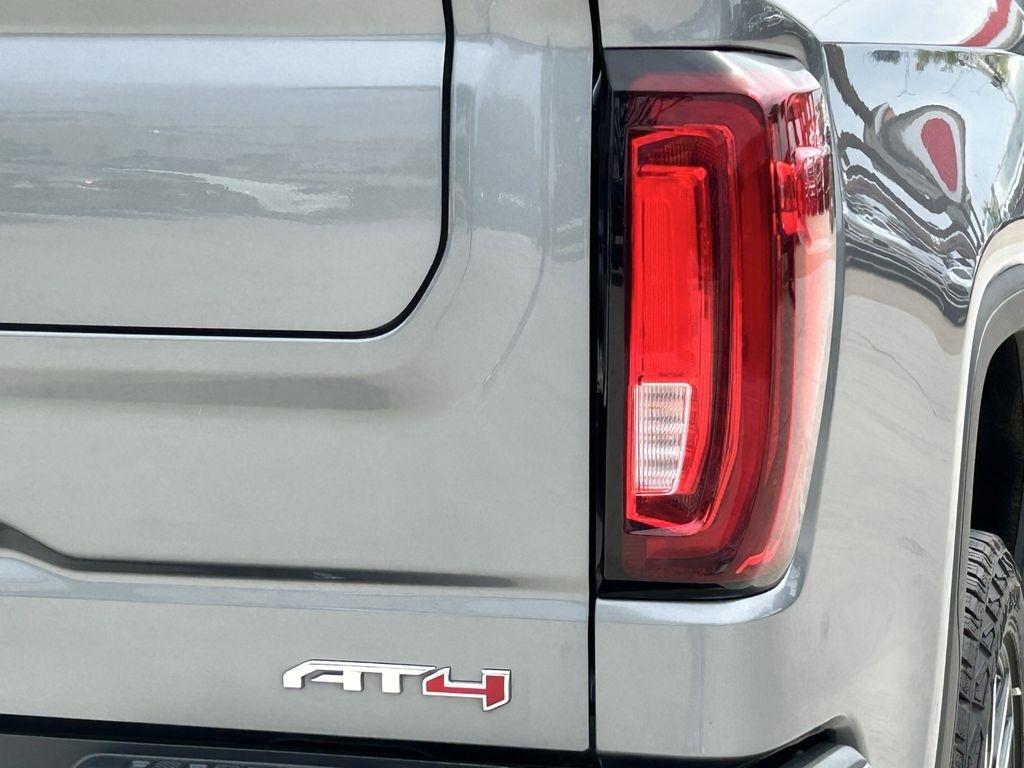 GMC Sierra 1500 Limited AT4 Crew Cab Long Box 4WD 2022