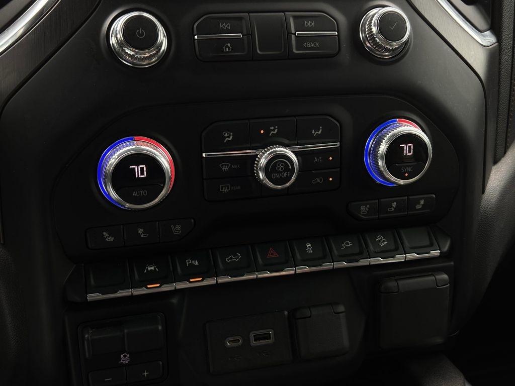 GMC Sierra 1500 Limited AT4 Crew Cab Long Box 4WD 2022