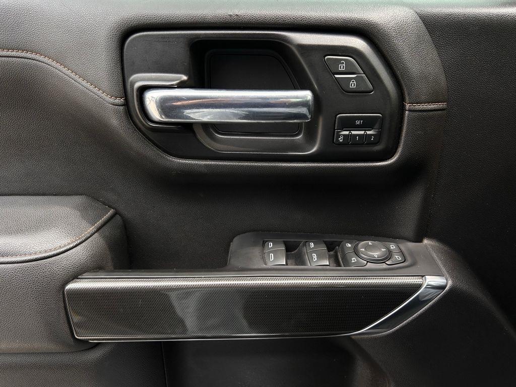 GMC Sierra 1500 Limited AT4 Crew Cab Long Box 4WD 2022