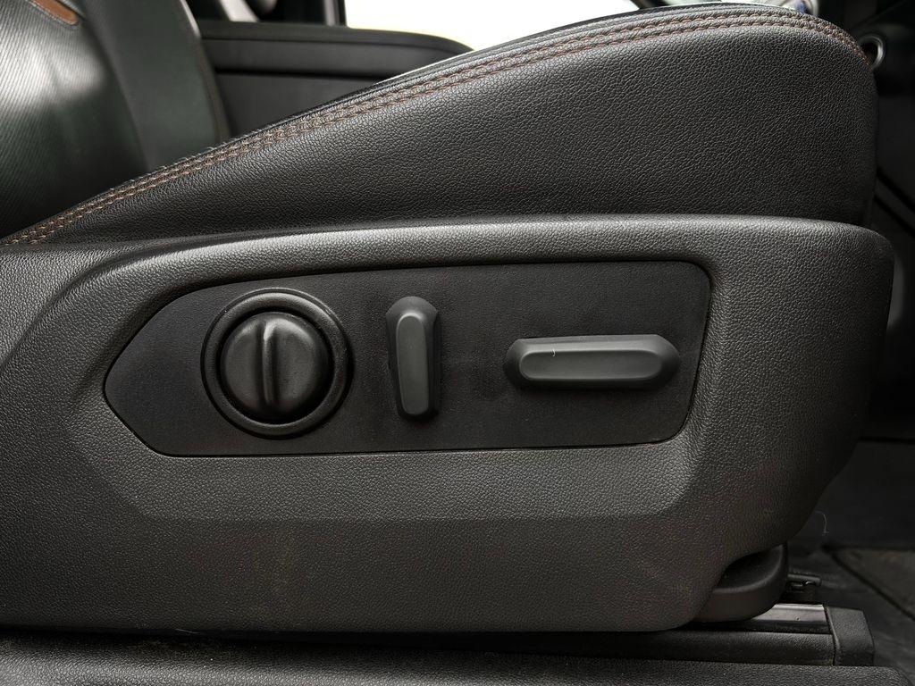 GMC Sierra 1500 Limited AT4 Crew Cab Long Box 4WD 2022