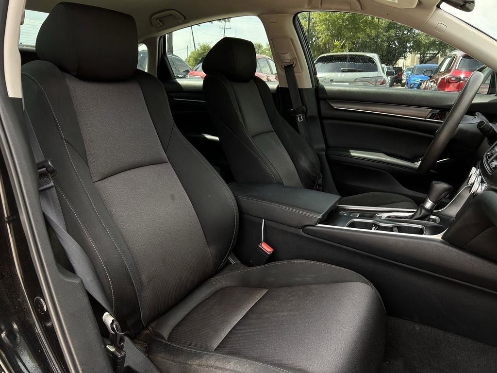 Honda Accord LX CVT 2020