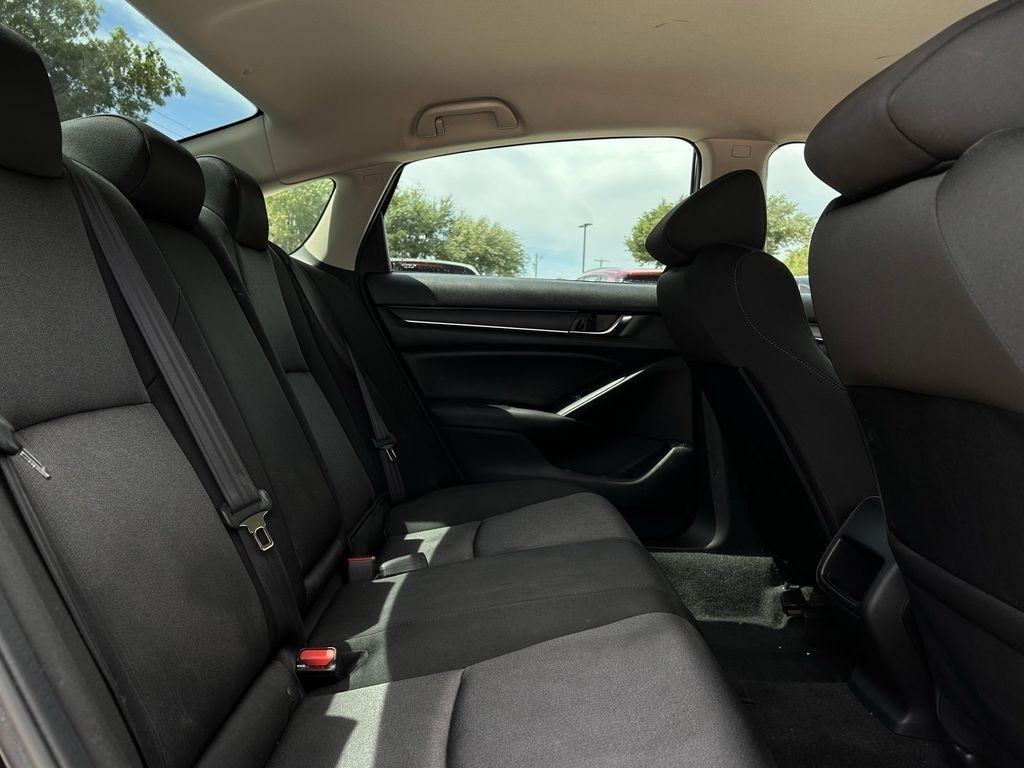 Honda Accord LX CVT 2020