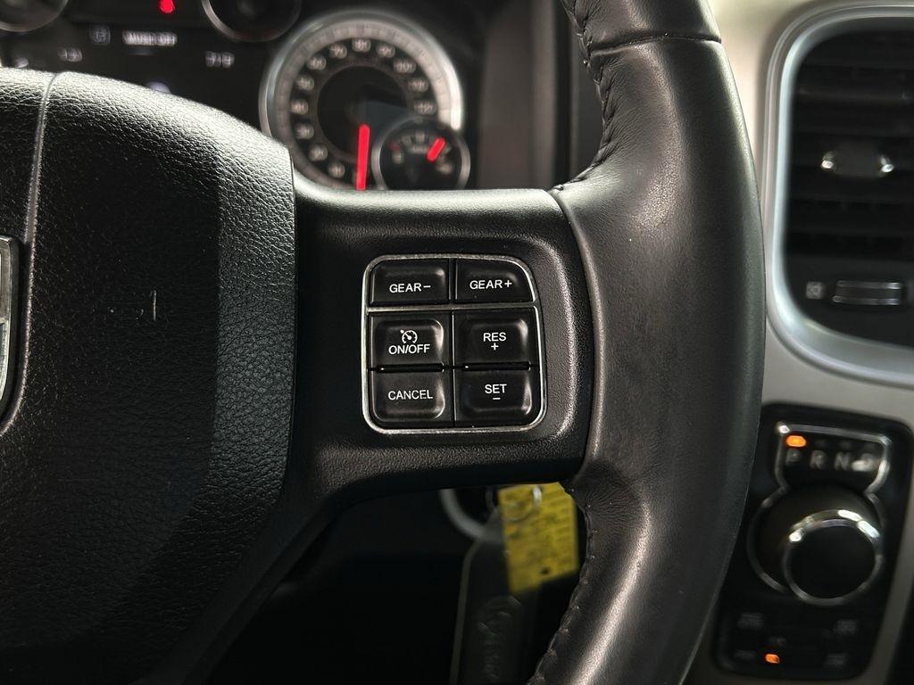 RAM 1500 SLT Crew Cab SWB 4WD 2018