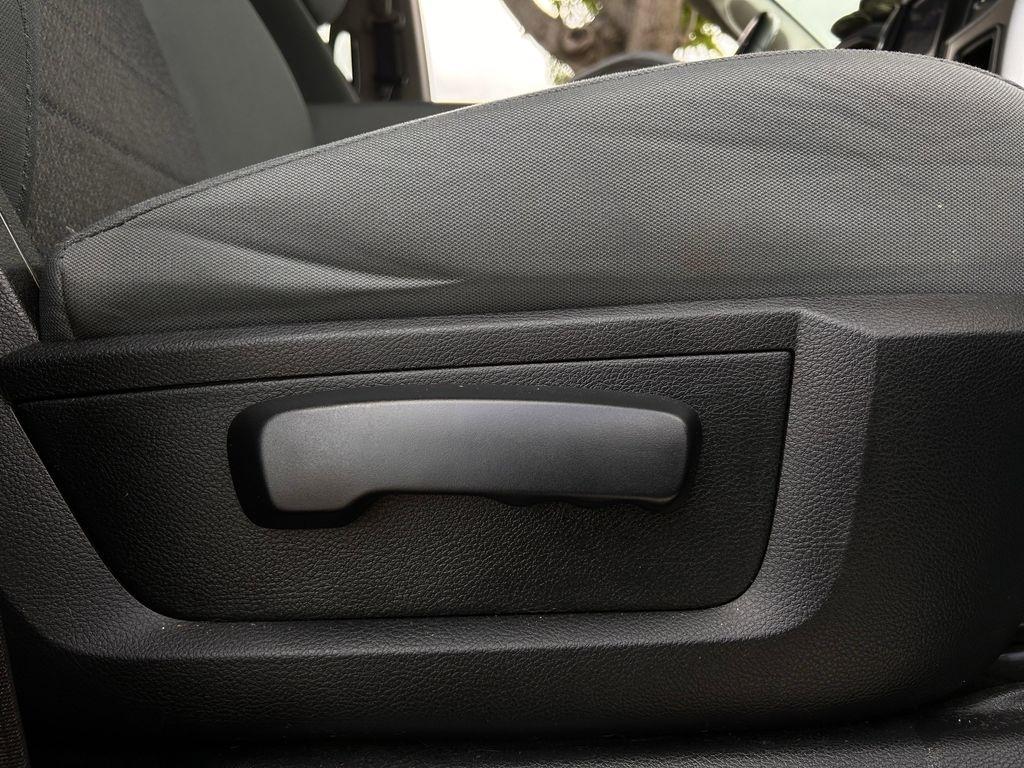 RAM 1500 SLT Crew Cab SWB 4WD 2018