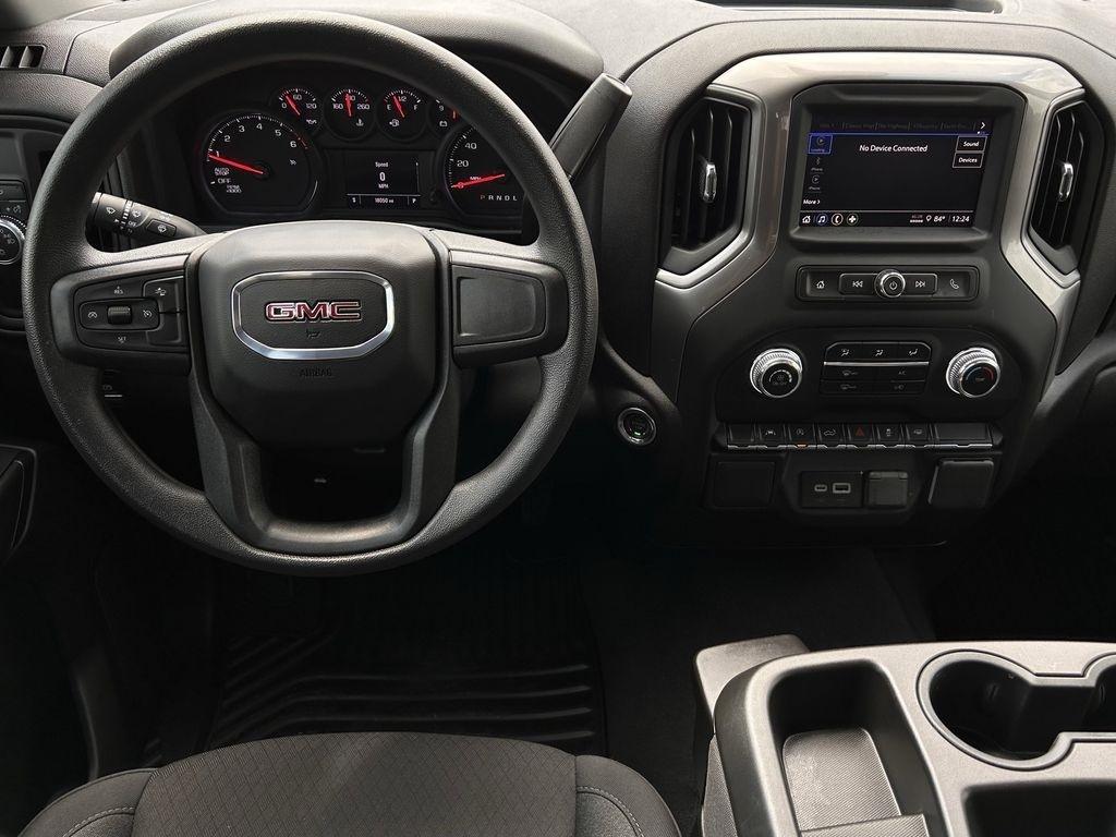 GMC Sierra 1500 Pro Crew Cab Short Box 2WD 2024